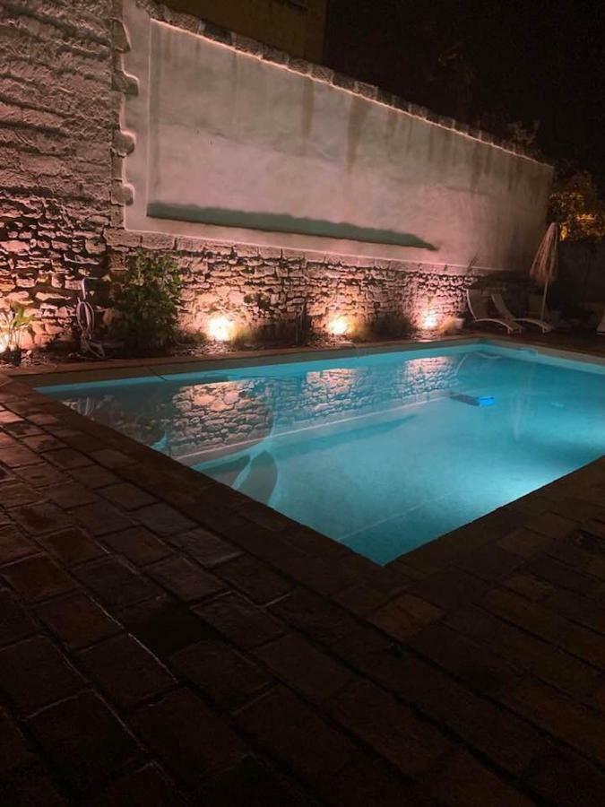 Hôtel O’Banel Gallargues-le-Montueux Buitenkant foto